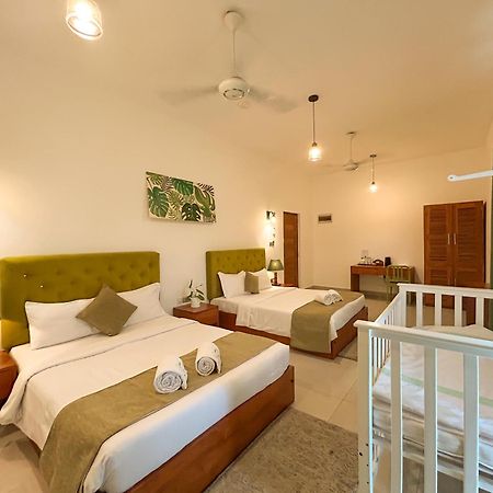 J Leaf Hotel By Blue Bird Negombo Eksteriør bilde
